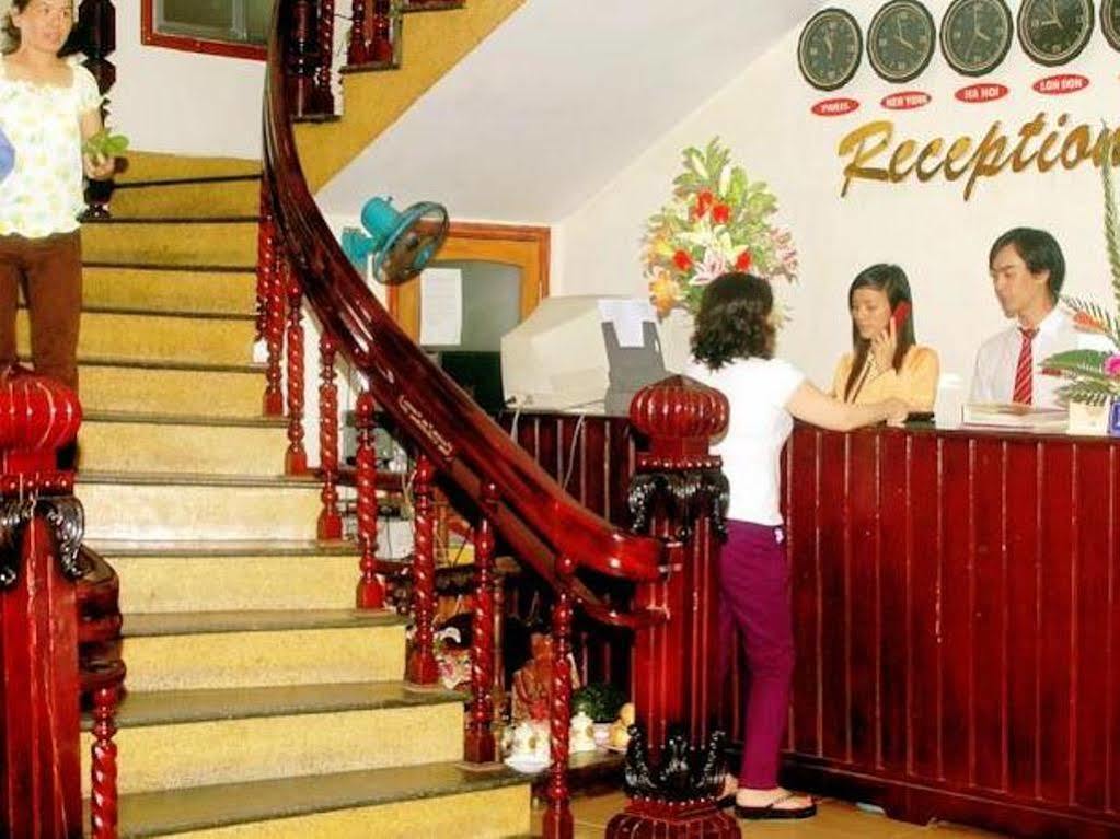 Nhu Phu Hotel Хюе Екстер'єр фото